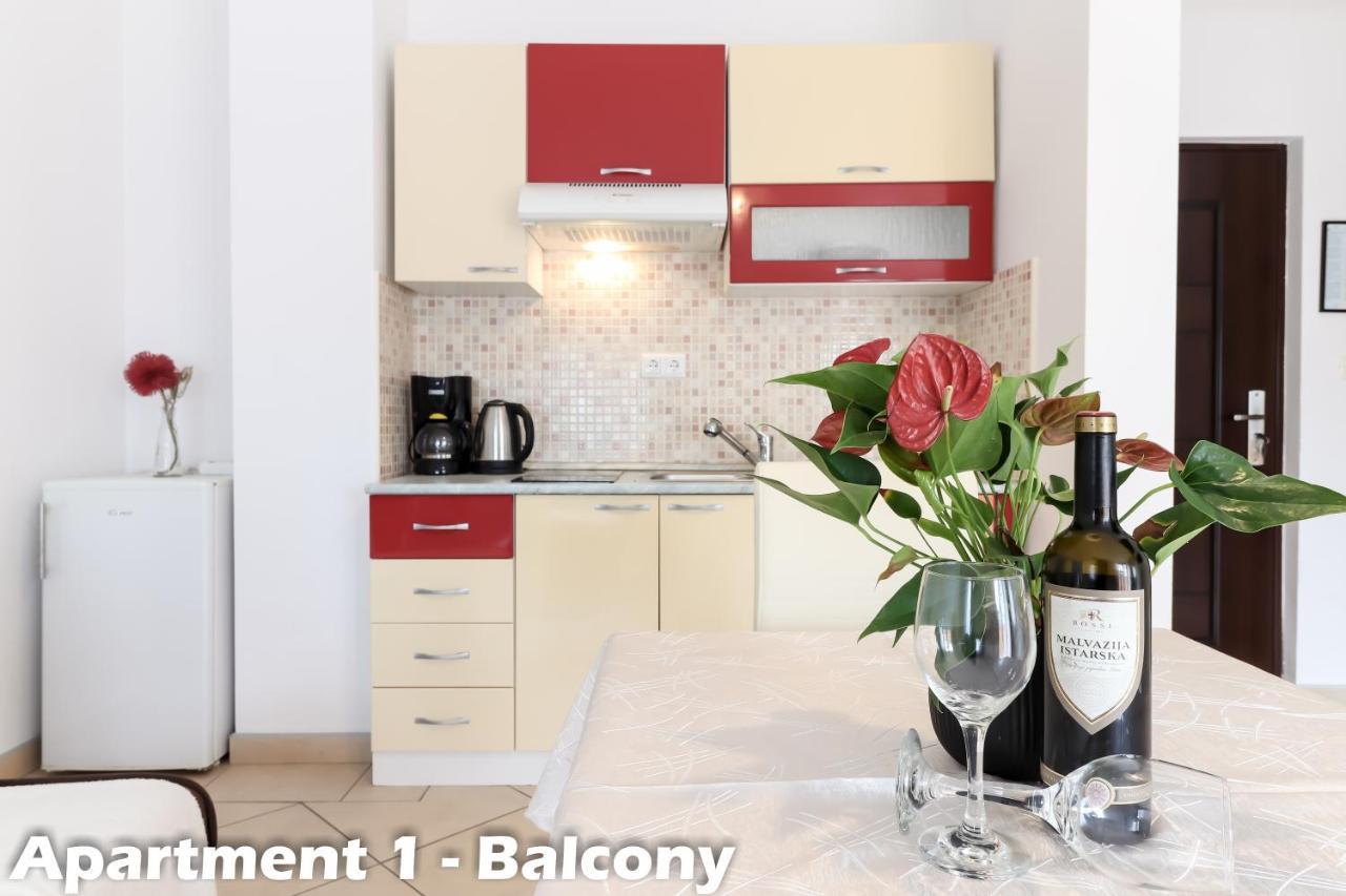 Apartments Juric เวอร์ซาร์ ภายนอก รูปภาพ