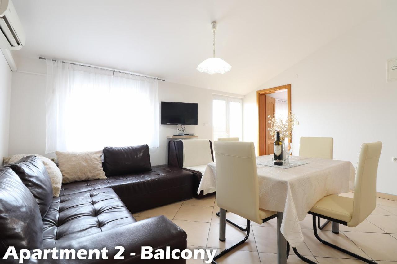 Apartments Juric เวอร์ซาร์ ภายนอก รูปภาพ