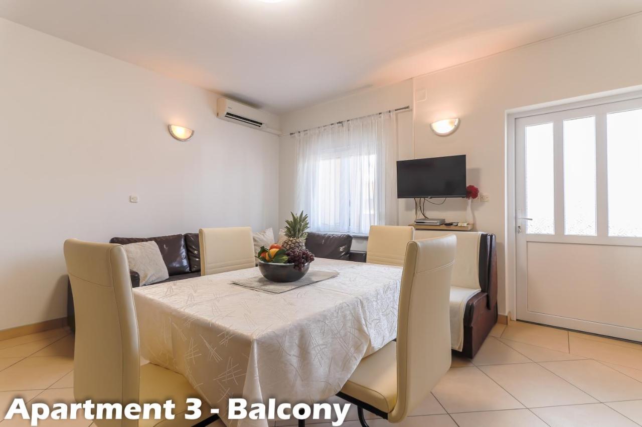 Apartments Juric เวอร์ซาร์ ภายนอก รูปภาพ