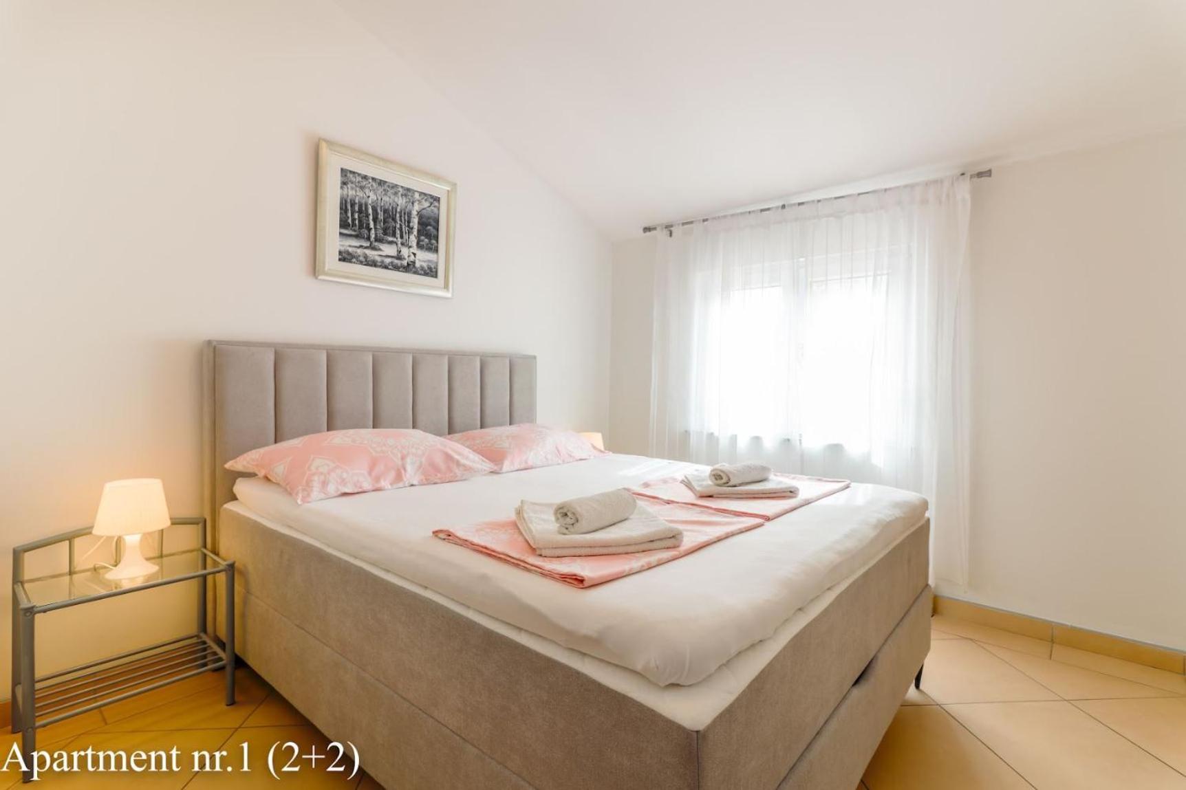 Apartments Juric เวอร์ซาร์ ภายนอก รูปภาพ