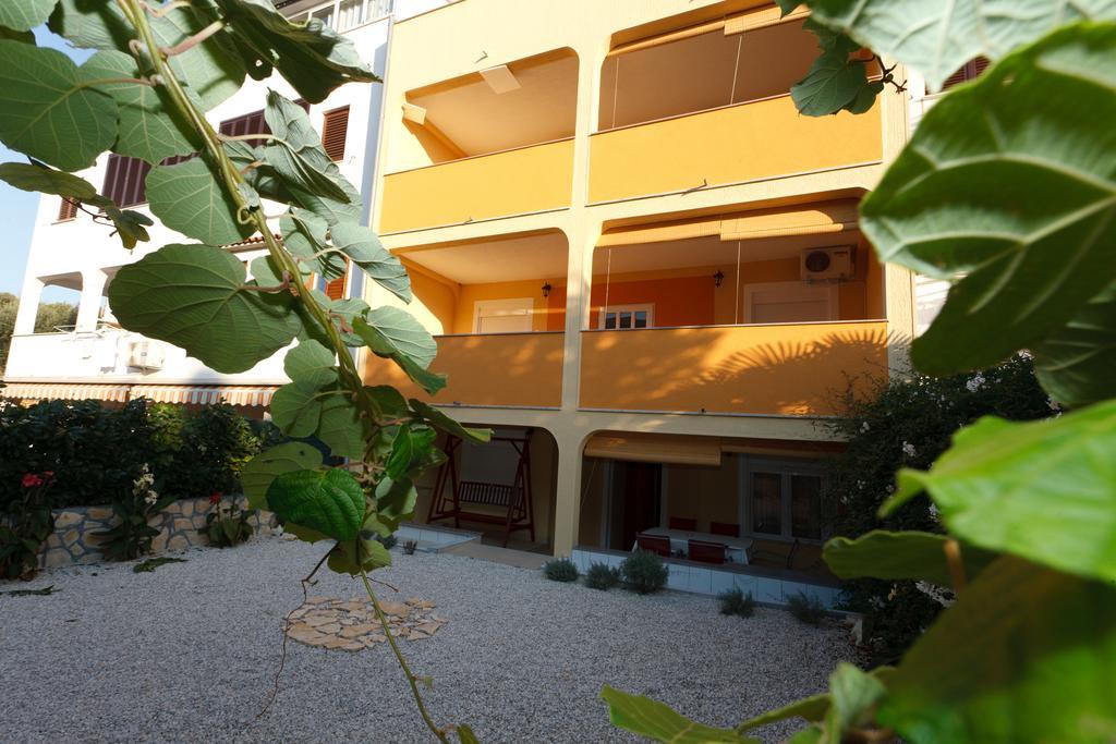 Apartments Juric เวอร์ซาร์ ภายนอก รูปภาพ